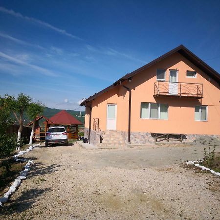 Casa De Vacanta Laurentiu Calimanesti Ngoại thất bức ảnh