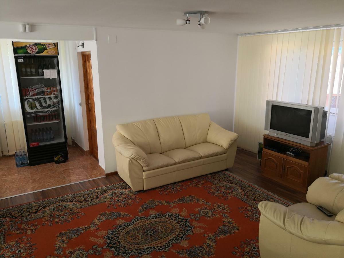 Casa De Vacanta Laurentiu Calimanesti Ngoại thất bức ảnh